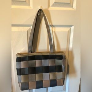Harvey’s seatbelt tote /purse
